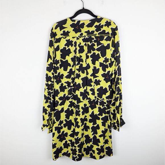 Diane von Furstenberg Dora Lily Silk Faux Wrap Dress in Dove Bloom Acid‎ Lime - Picture 6 of 10